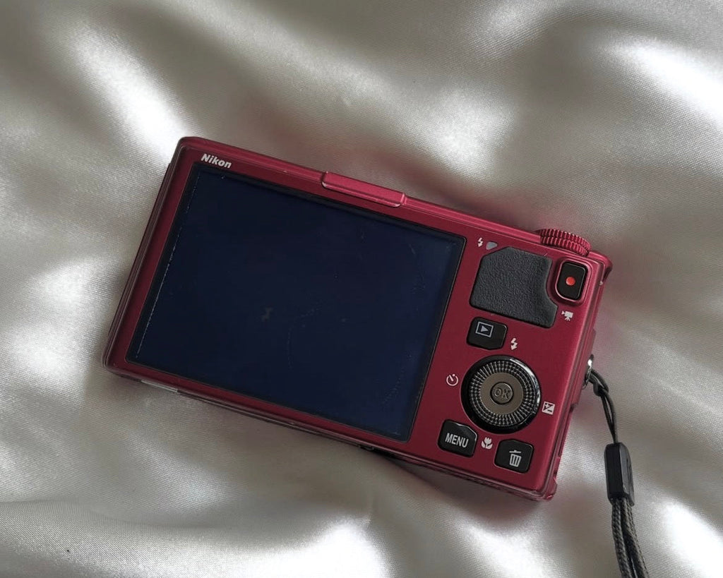 Nikon Coolpix S9500